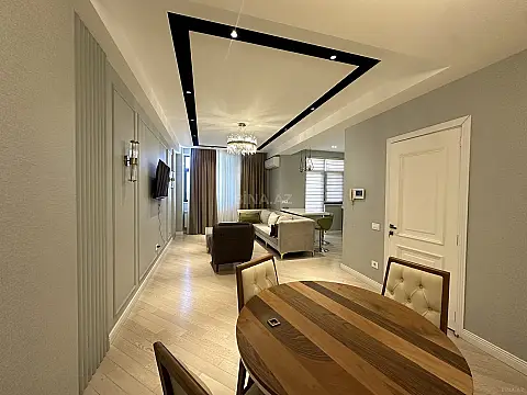 Kirayə verilir 2 otaqlı mənzil 85 m²