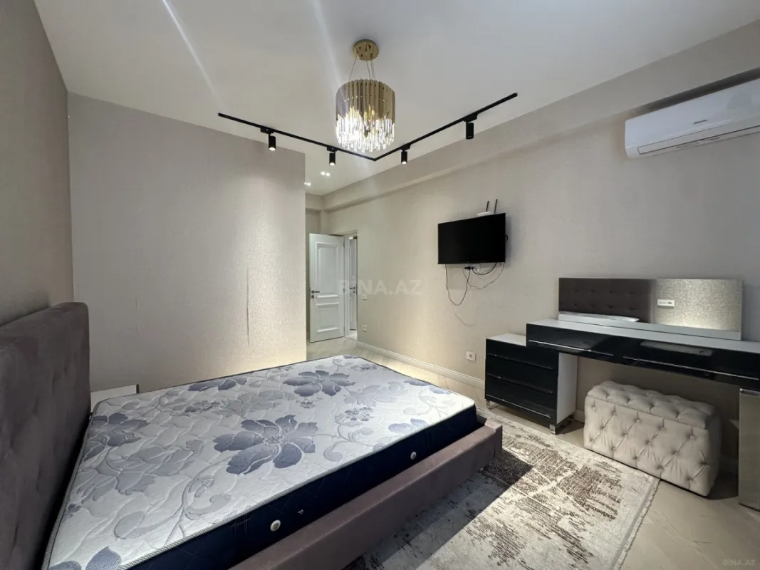 Kirayə verilir 2 otaqlı mənzil 85 m²