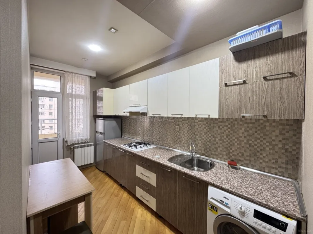 Kirayə verilir 2 otaqlı mənzil 60 m²