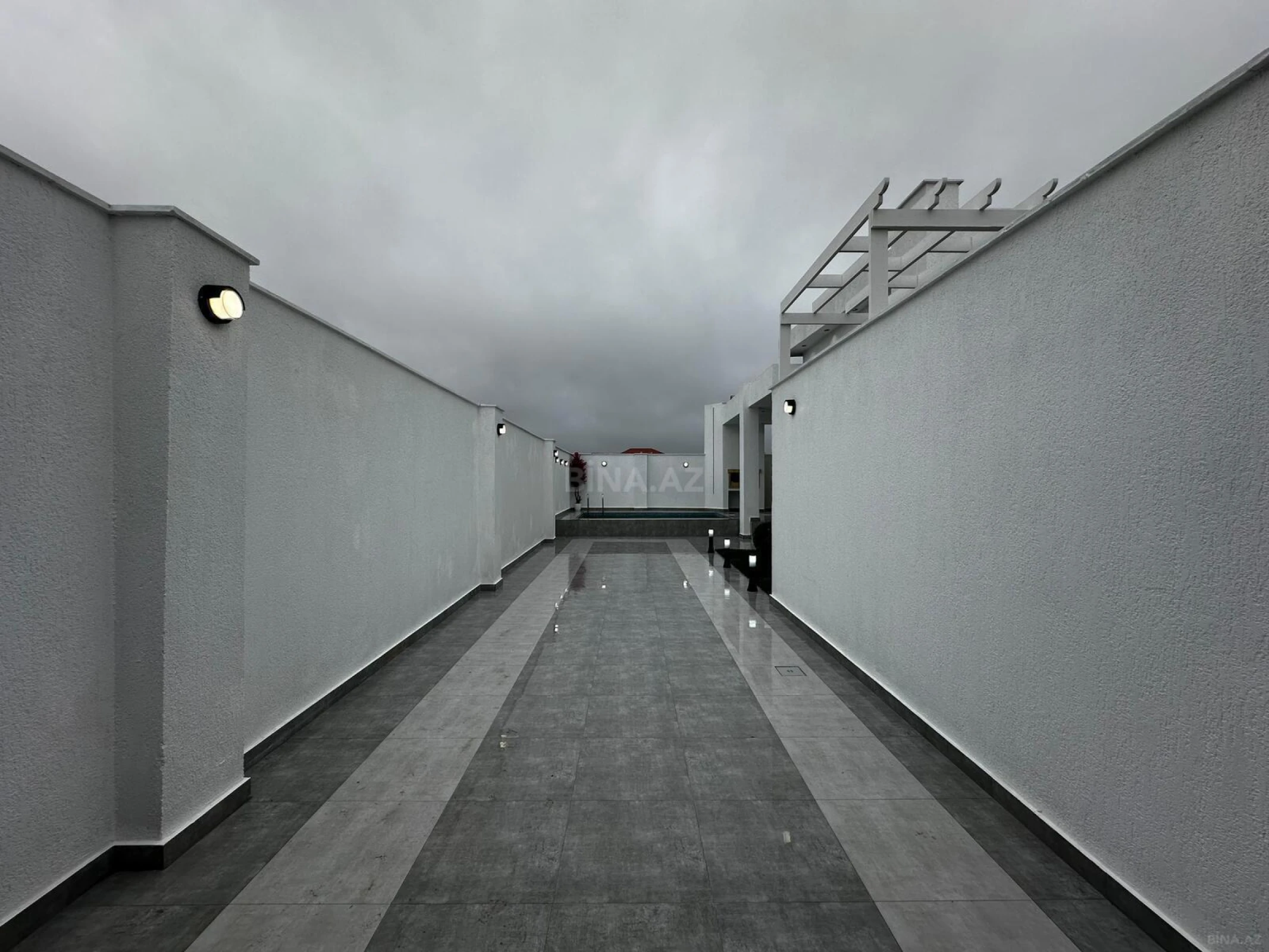 Satılır 4 otaqlı həyət evi 145 m²