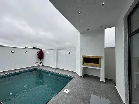 Satılır 4 otaqlı həyət evi 145 m²