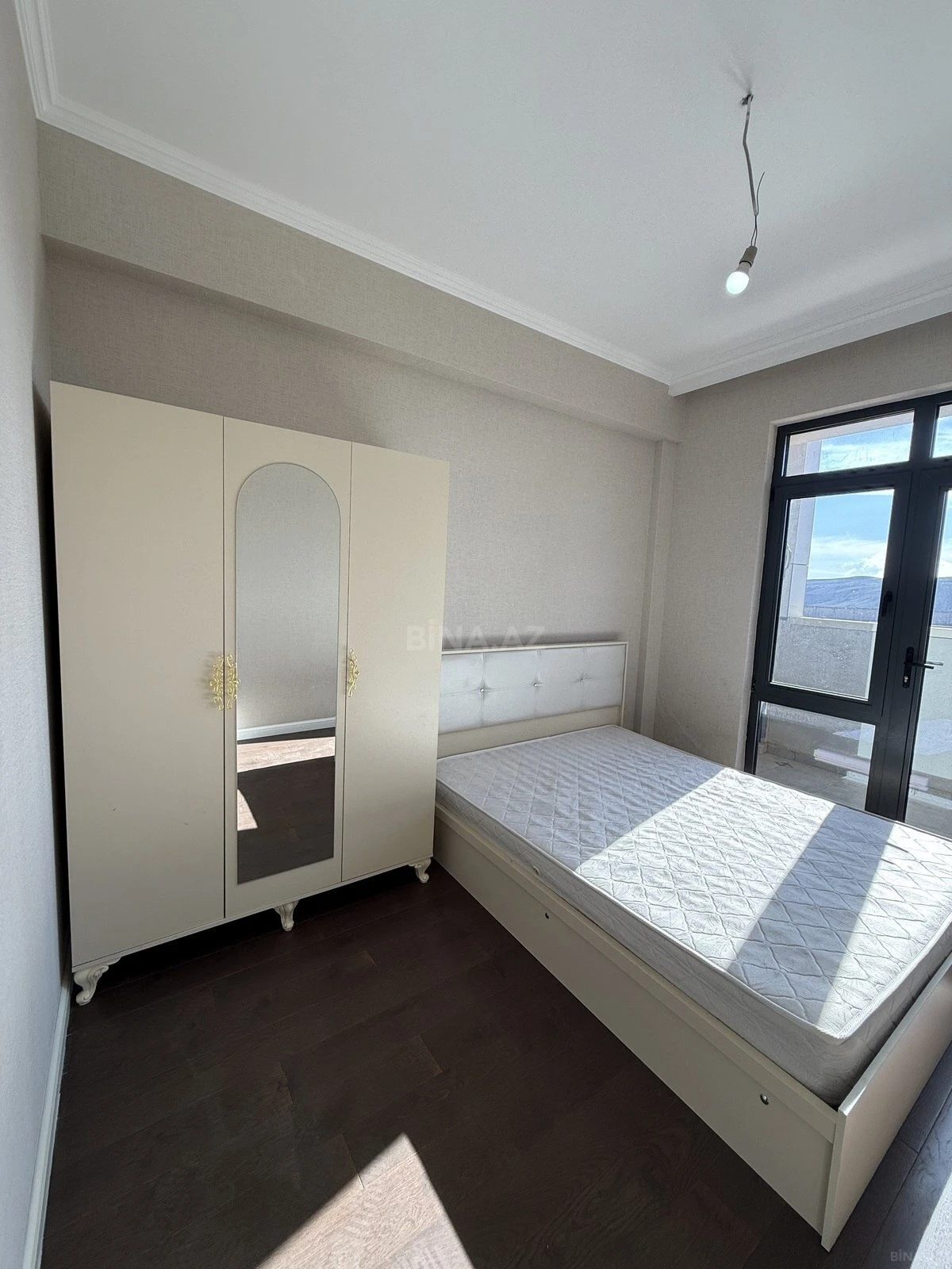 Kirayə verilir 2 otaqlı mənzil 55 m²