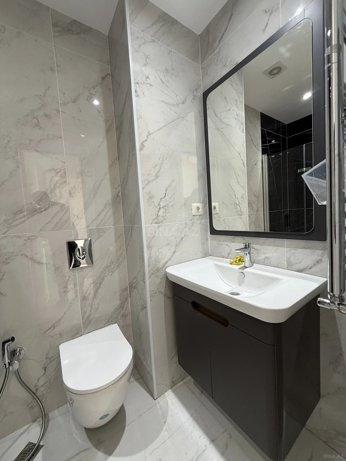 Kirayə verilir 2 otaqlı mənzil 55 m²