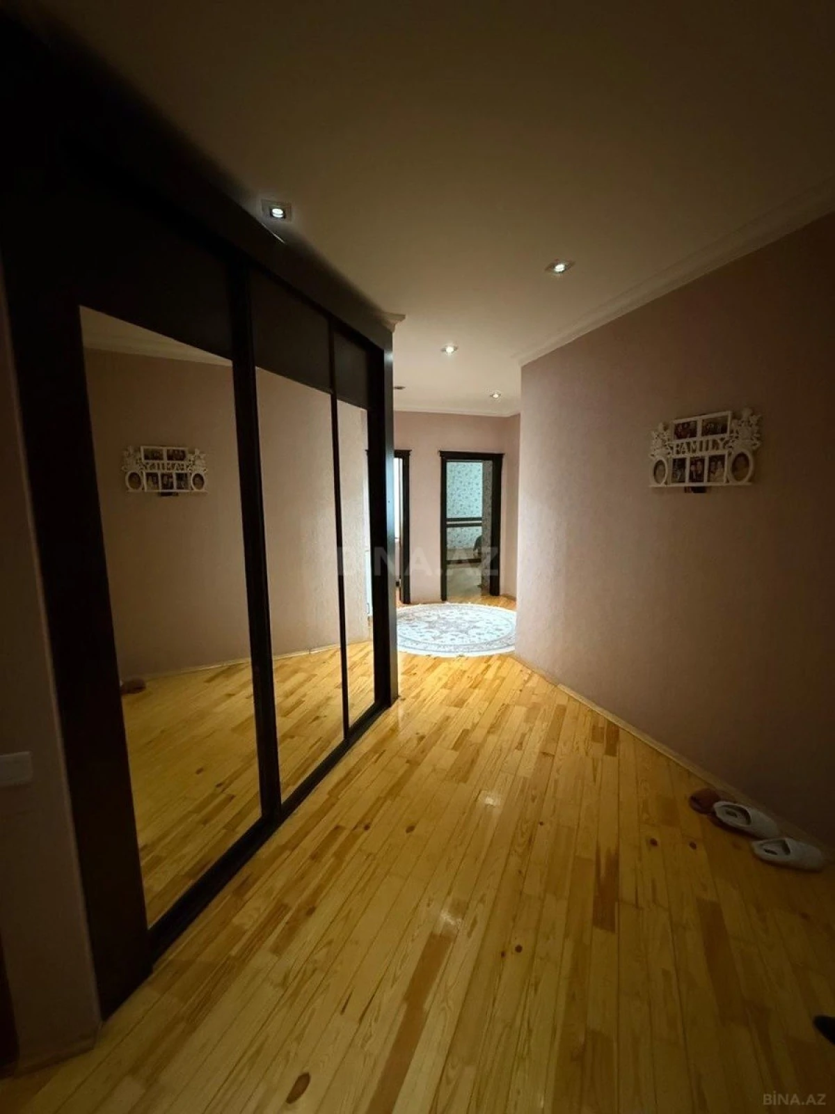 Satılır 3 otaqlı mənzil 118 m²