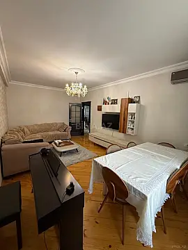 Satılır 3 otaqlı mənzil 118 m²