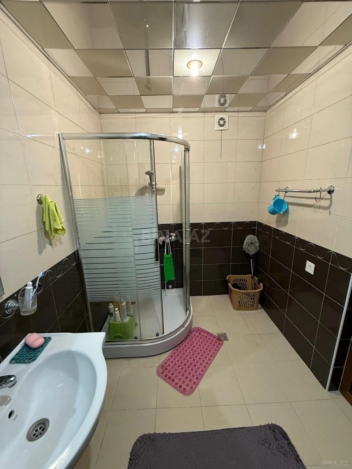 Satılır 3 otaqlı mənzil 118 m²