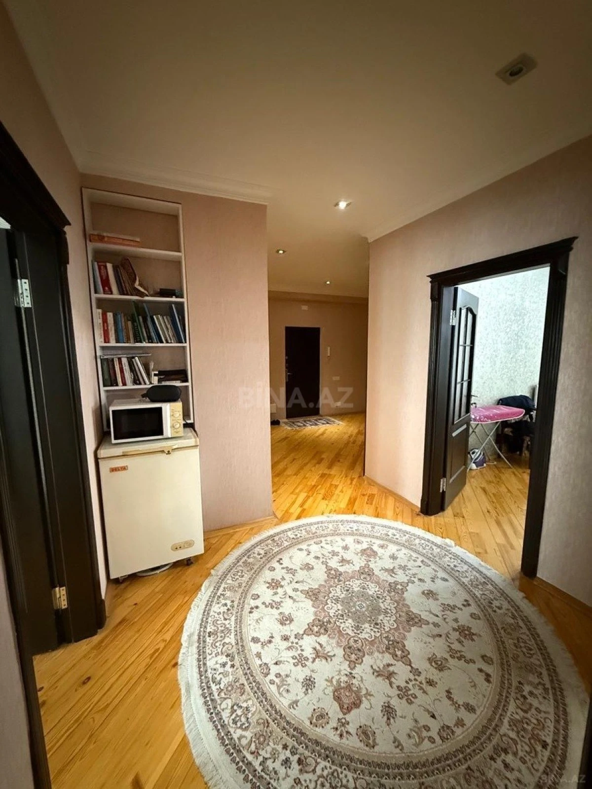 Satılır 3 otaqlı mənzil 118 m²
