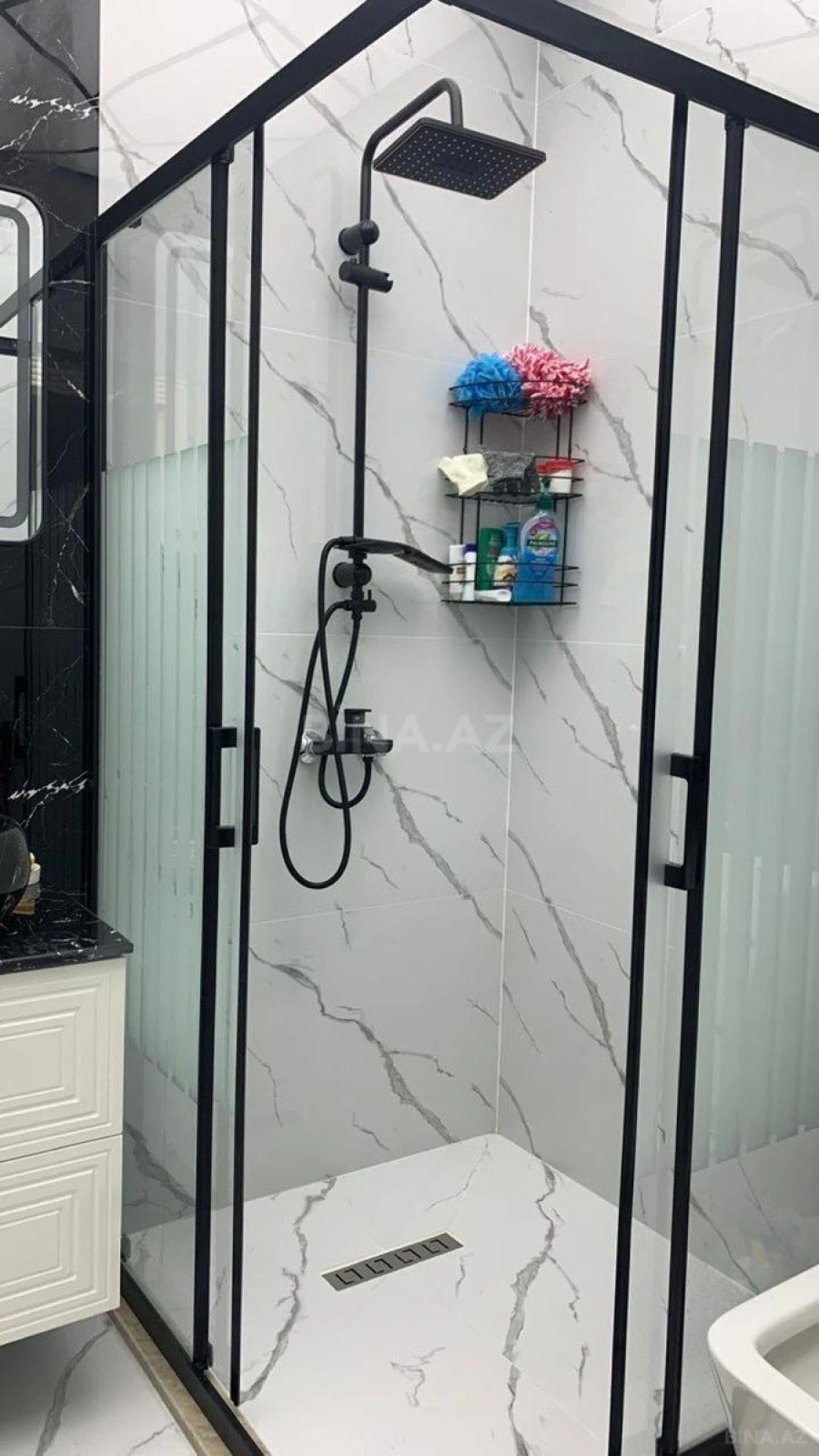 Kirayə verilir 2 otaqlı mənzil 80 m²