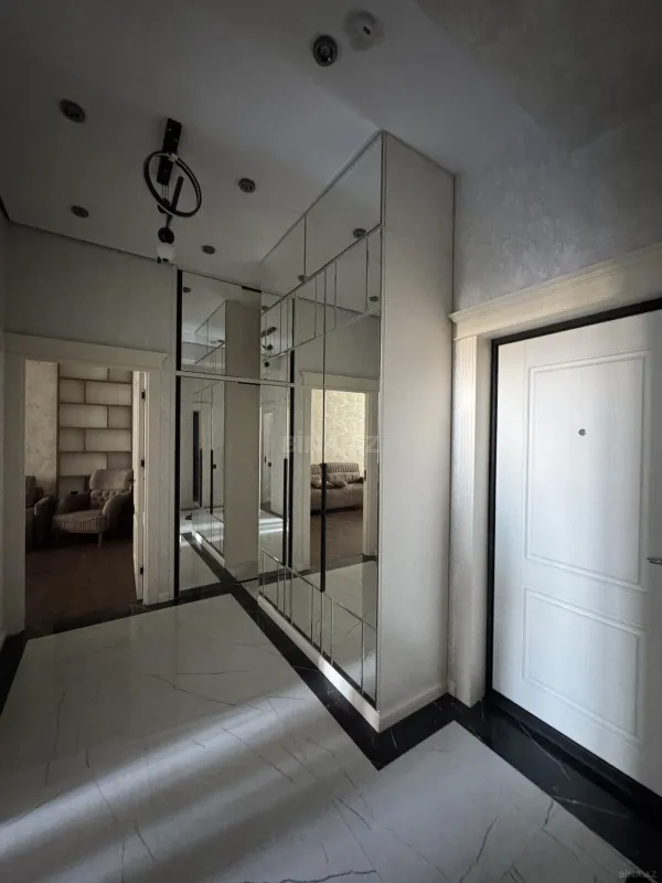 Kirayə verilir 2 otaqlı mənzil 80 m²