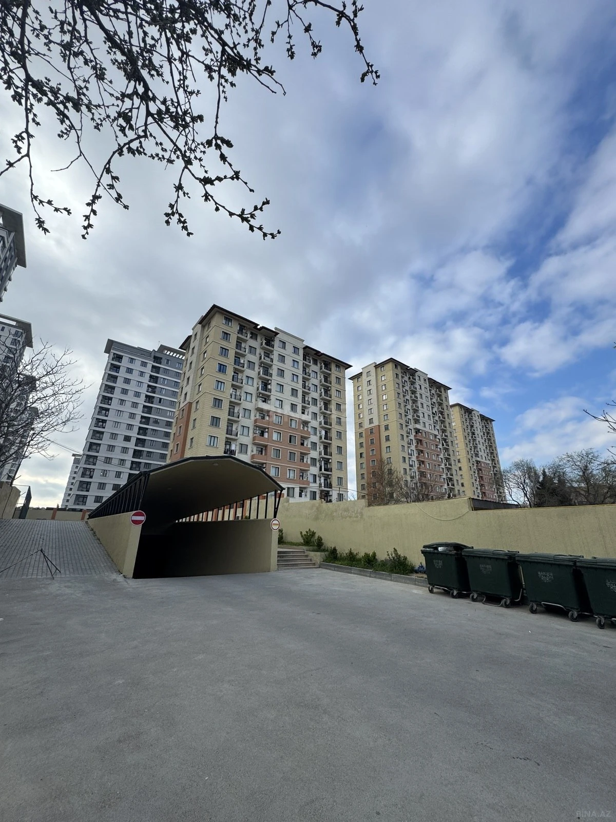 Kirayə verilir 2 otaqlı mənzil 80 m²