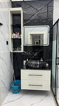 Kirayə verilir 2 otaqlı mənzil 80 m²