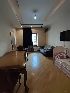 Kirayə verilir 2 otaqlı mənzil 75 m²
