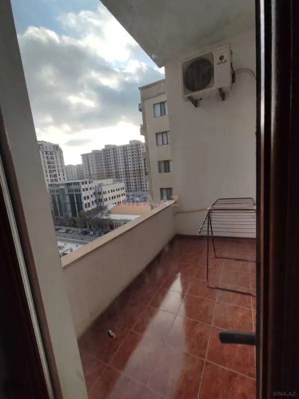 Kirayə verilir 2 otaqlı mənzil 75 m²