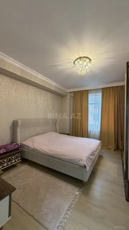Satılır 3 otaqlı mənzil 83 m²