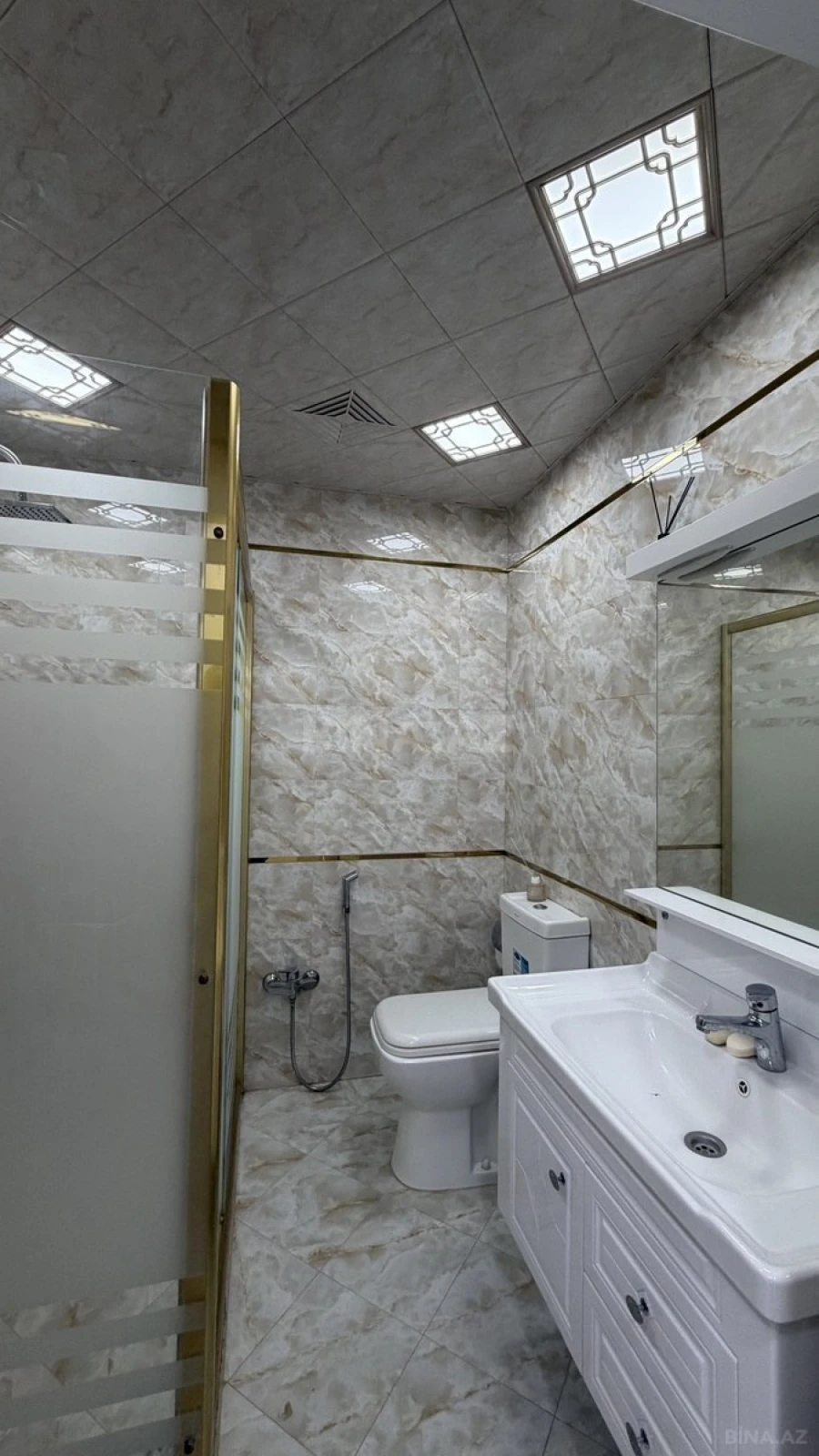 Satılır 3 otaqlı mənzil 83 m²