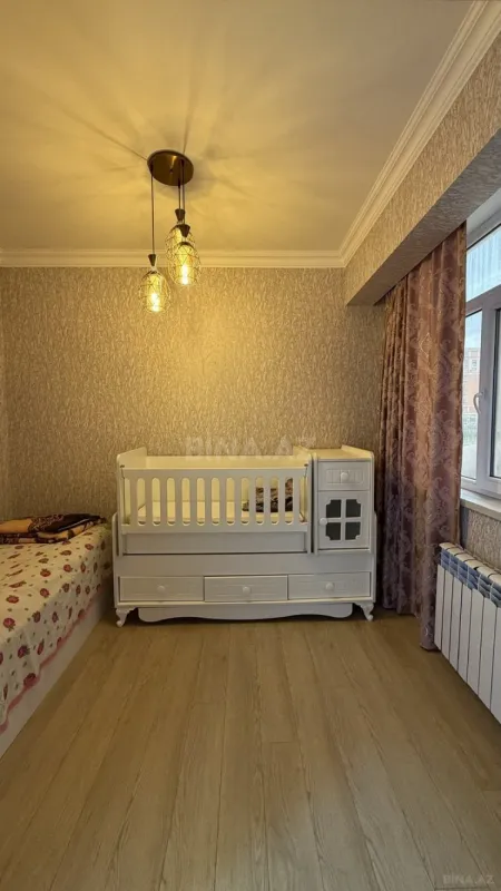 Satılır 3 otaqlı mənzil 83 m²