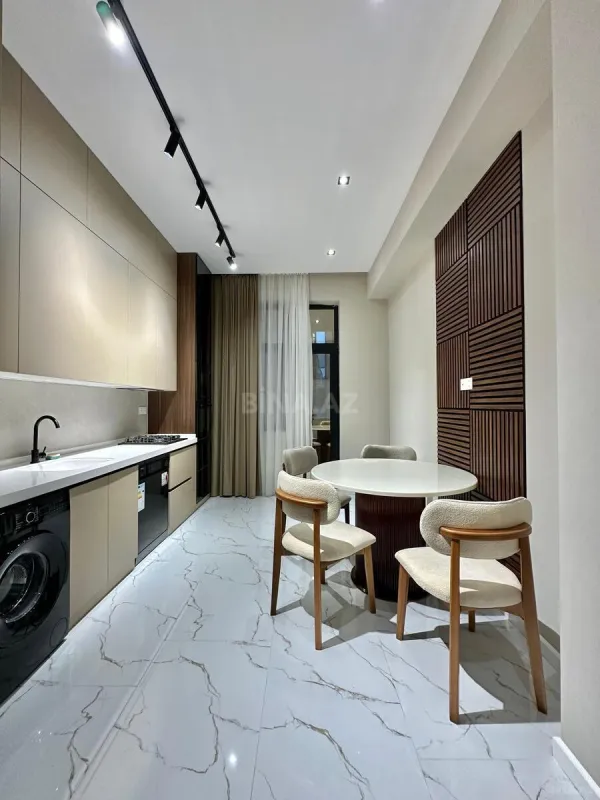 Satılır 3 otaqlı mənzil 125 m²