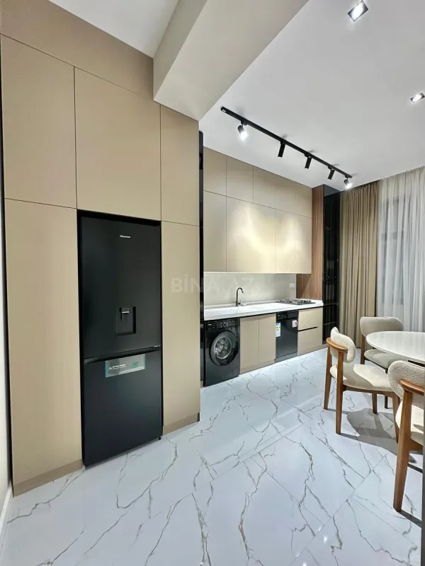 Satılır 3 otaqlı mənzil 125 m²