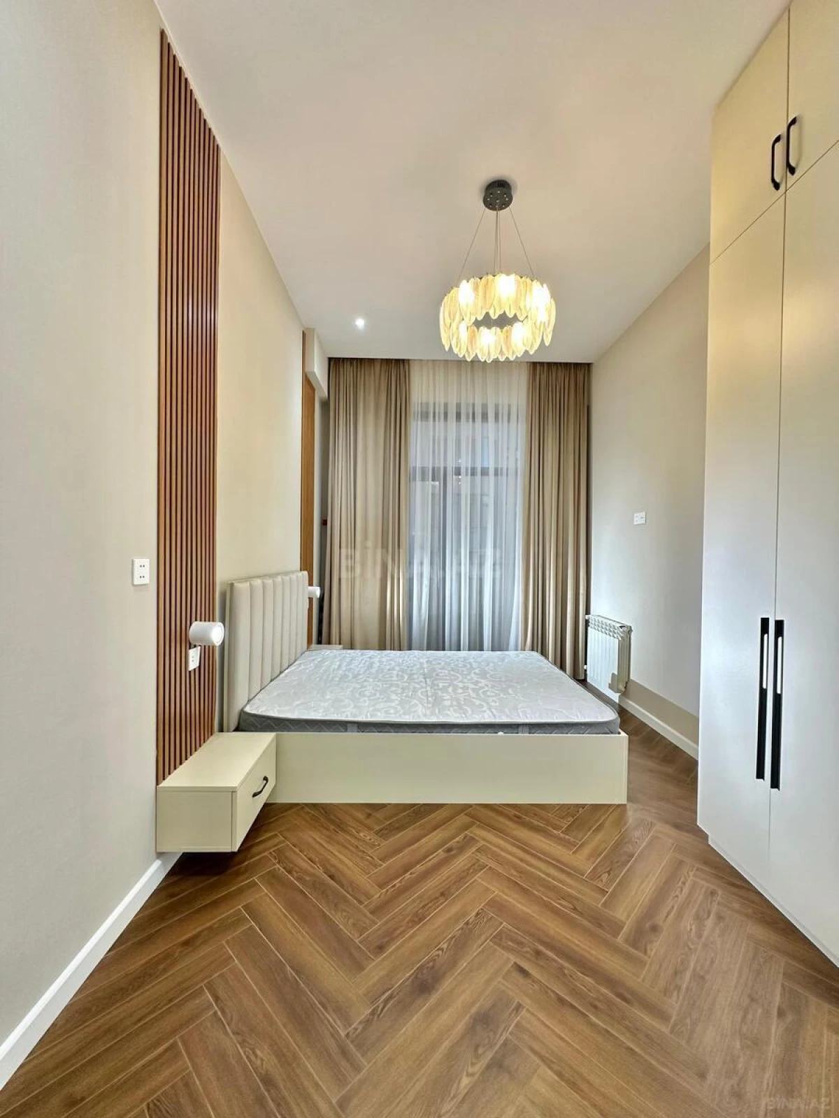 Satılır 3 otaqlı mənzil 125 m²
