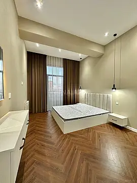 Satılır 3 otaqlı mənzil 125 m²