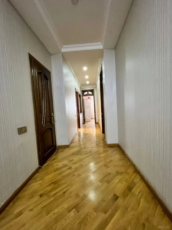Kirayə verilir 3 otaqlı mənzil 150 m²