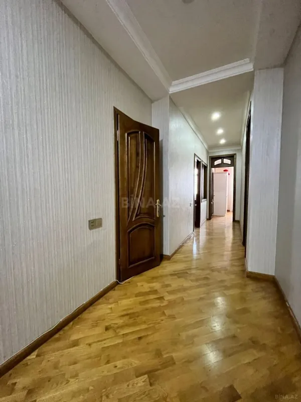 Kirayə verilir 3 otaqlı mənzil 150 m²