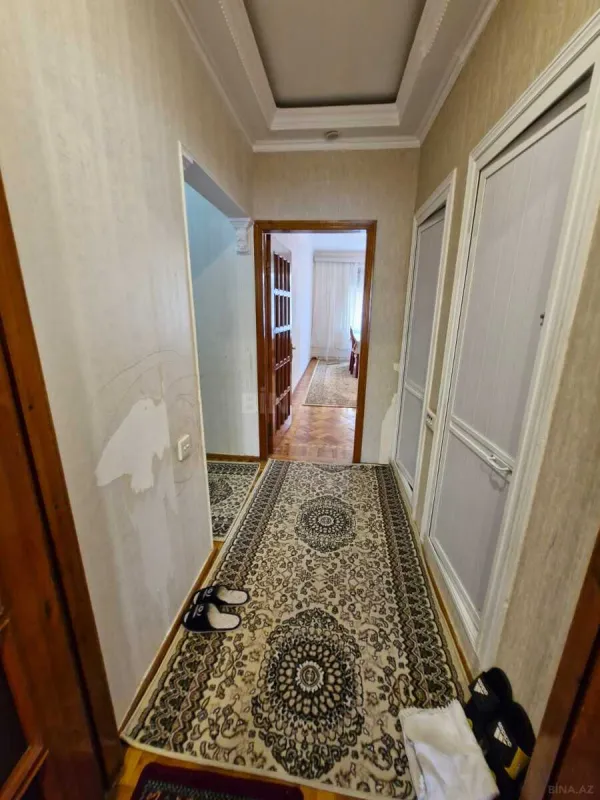 Satılır 5 otaqlı mənzil 125 m²