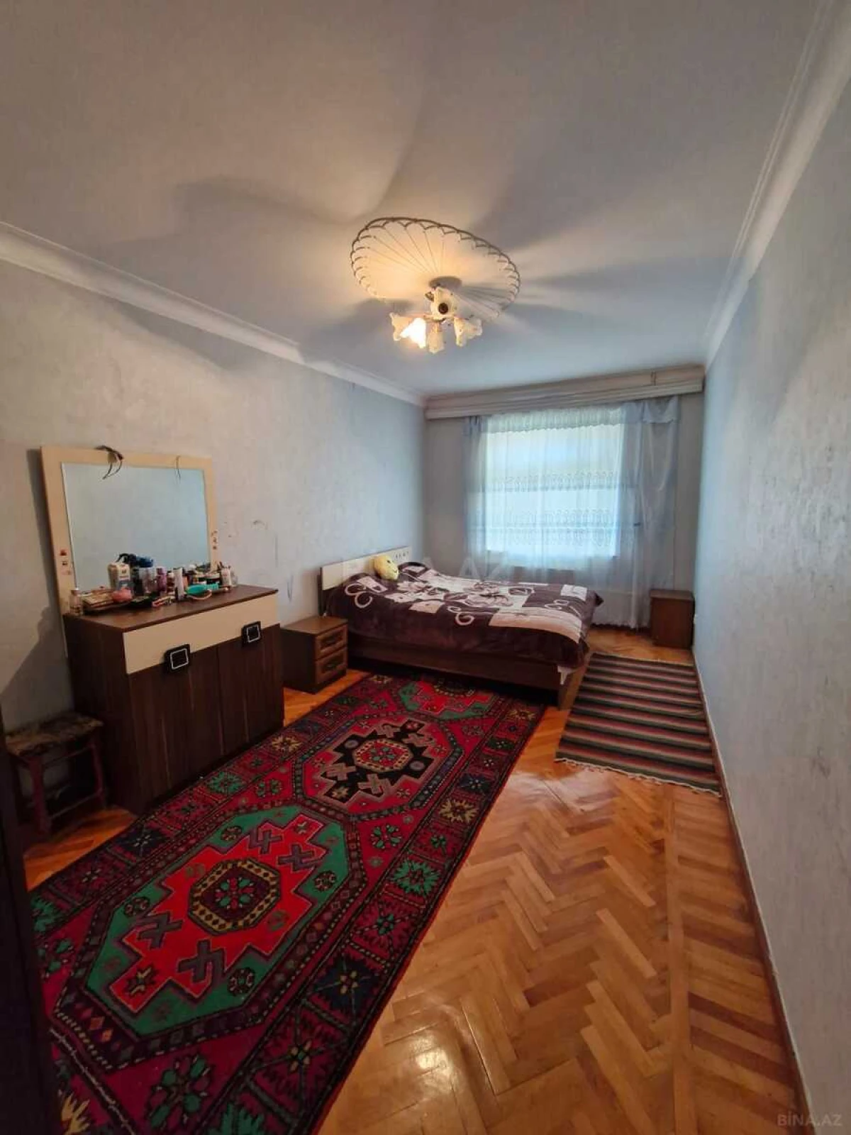 Satılır 5 otaqlı mənzil 125 m²