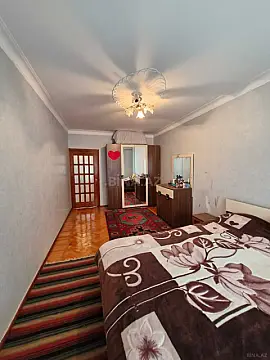 Satılır 5 otaqlı mənzil 125 m²