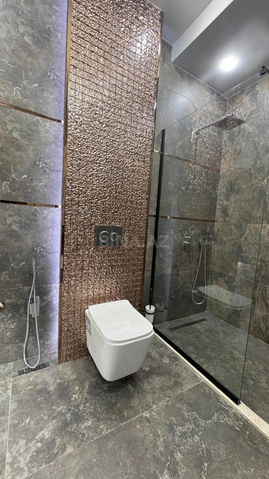 Kirayə verilir 3 otaqlı mənzil 151 m²