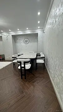 Kirayə verilir 3 otaqlı mənzil 151 m²