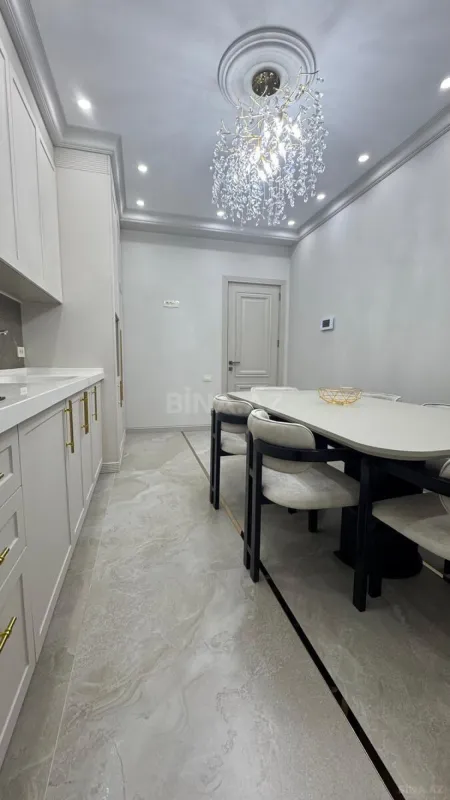 Kirayə verilir 3 otaqlı mənzil 151 m²
