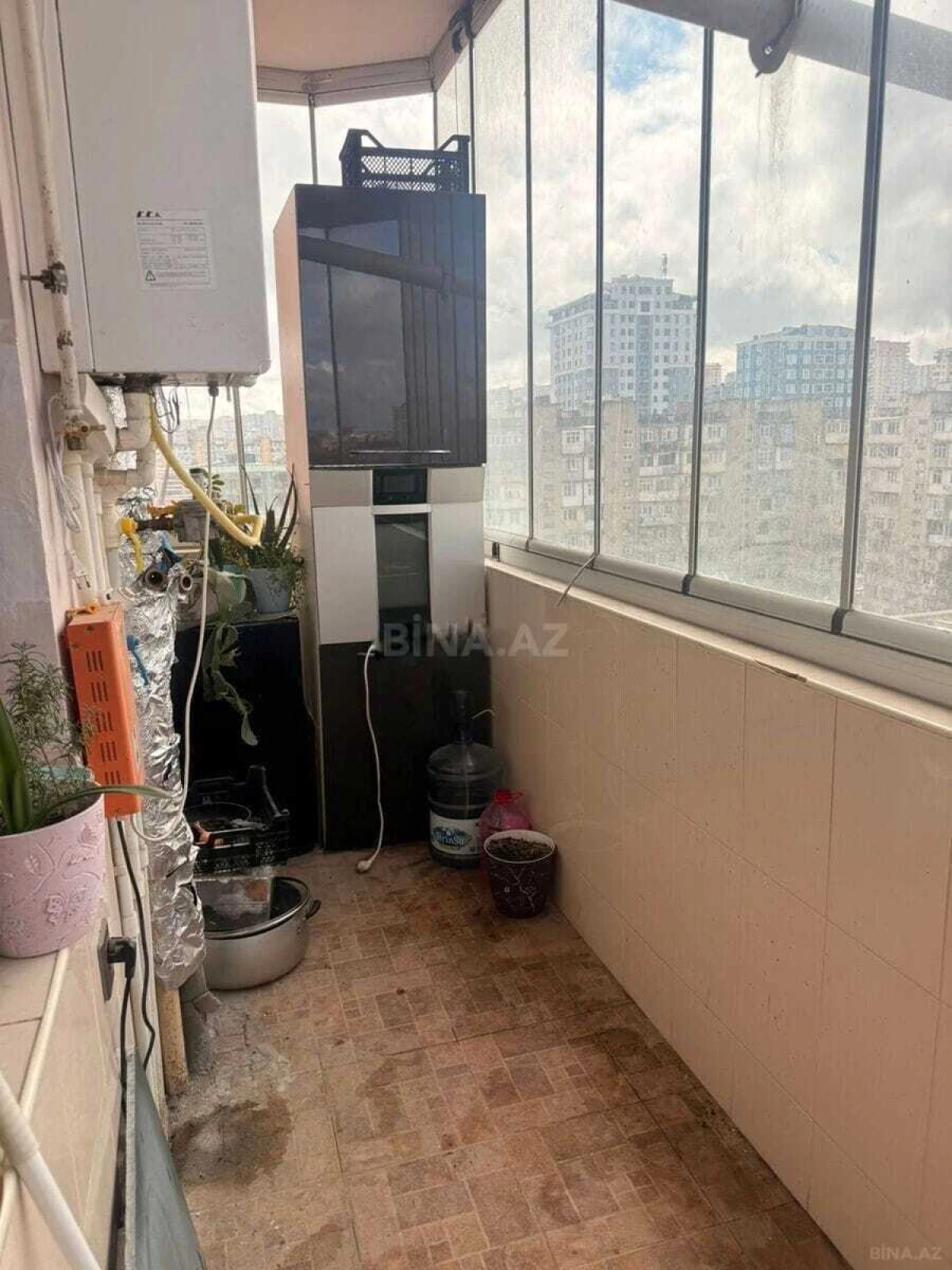 Satılır 3 otaqlı mənzil 140 m²