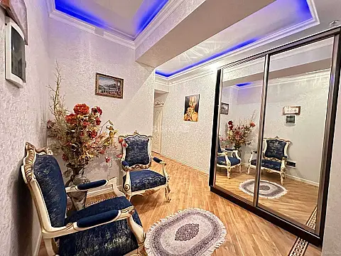 Satılır 3 otaqlı mənzil 140 m²