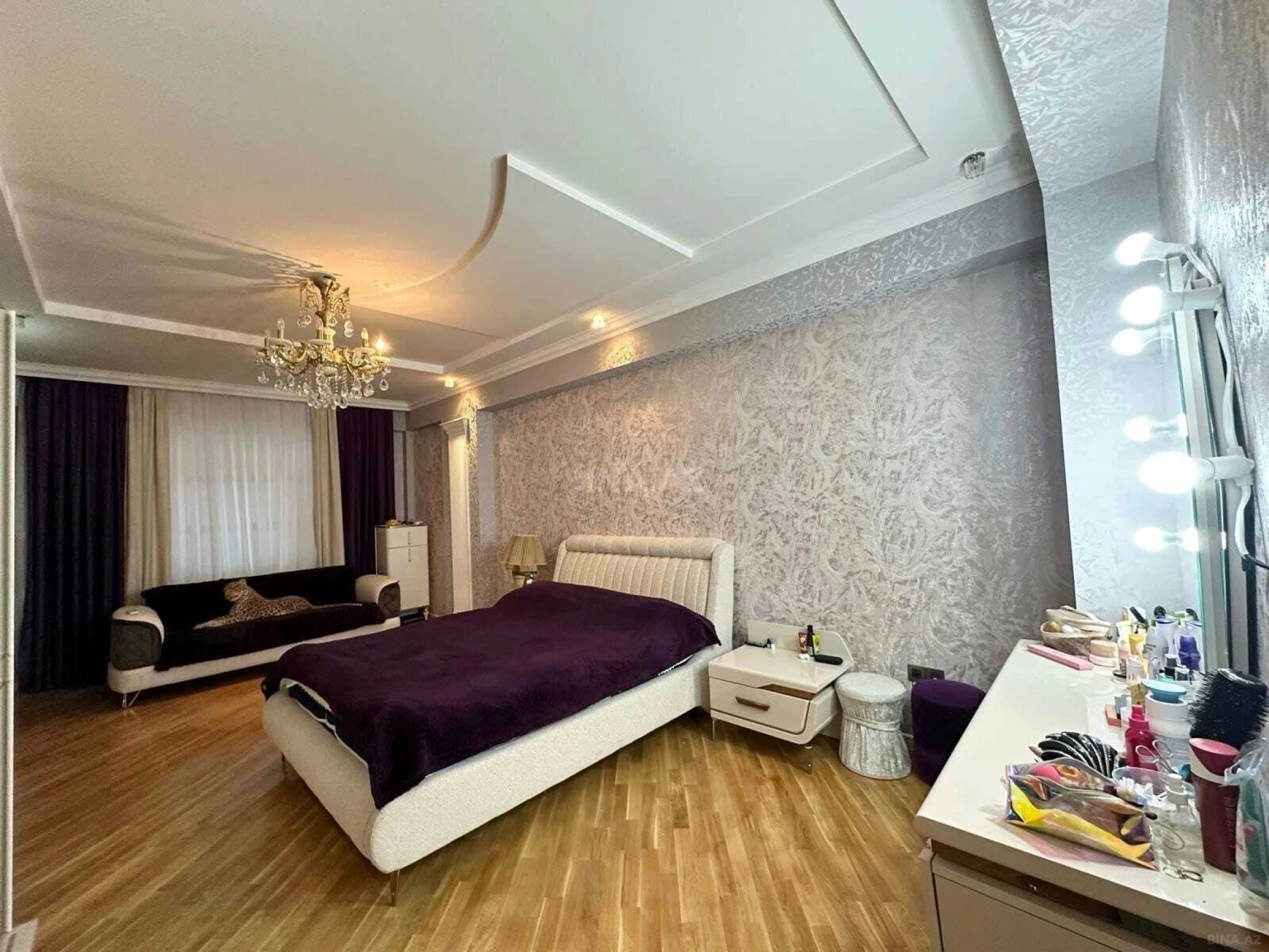 Satılır 3 otaqlı mənzil 140 m²