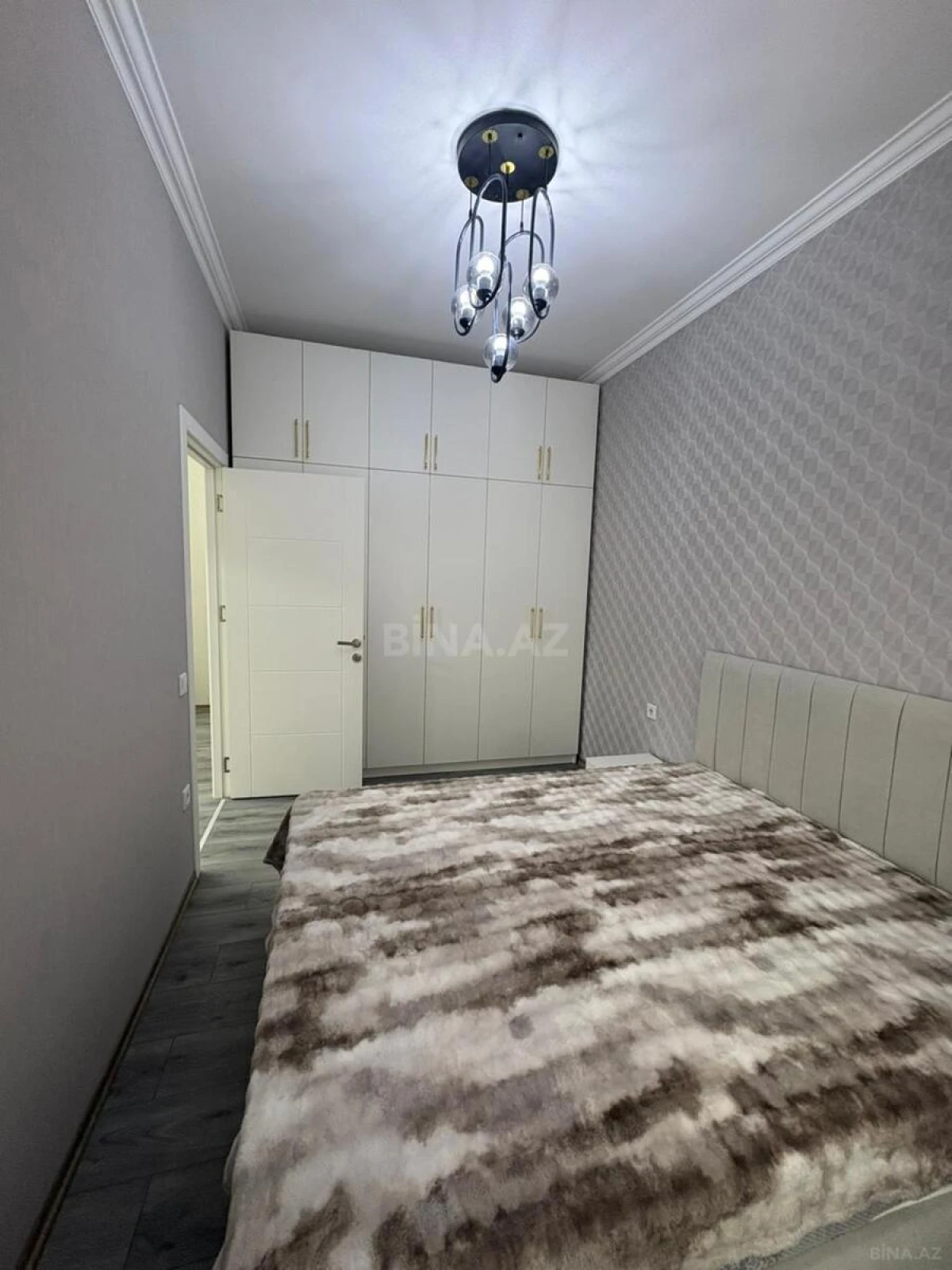 Kirayə verilir 2 otaqlı mənzil 62 m²