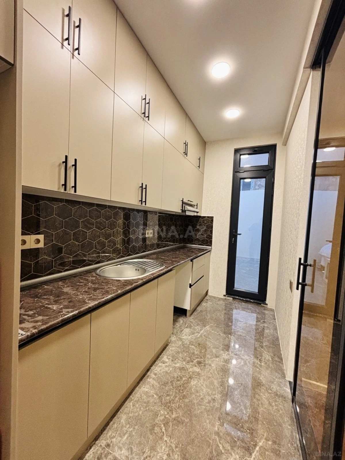 Satılır 3 otaqlı həyət evi 70 m²