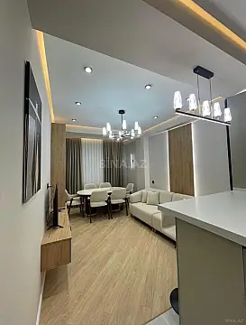 Kirayə verilir 2 otaqlı mənzil 70 m²