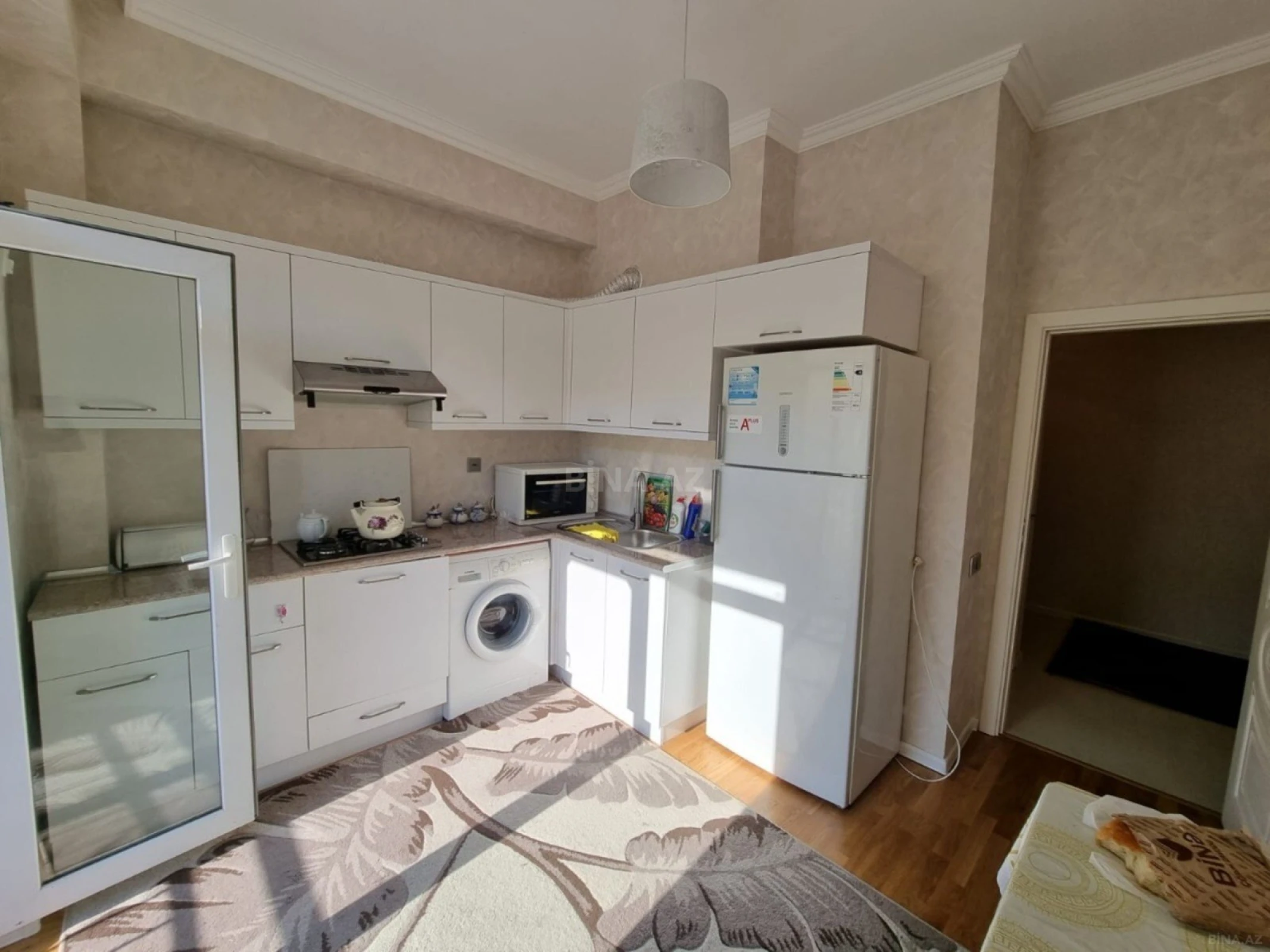 Kirayə verilir 2 otaqlı mənzil 65 m²