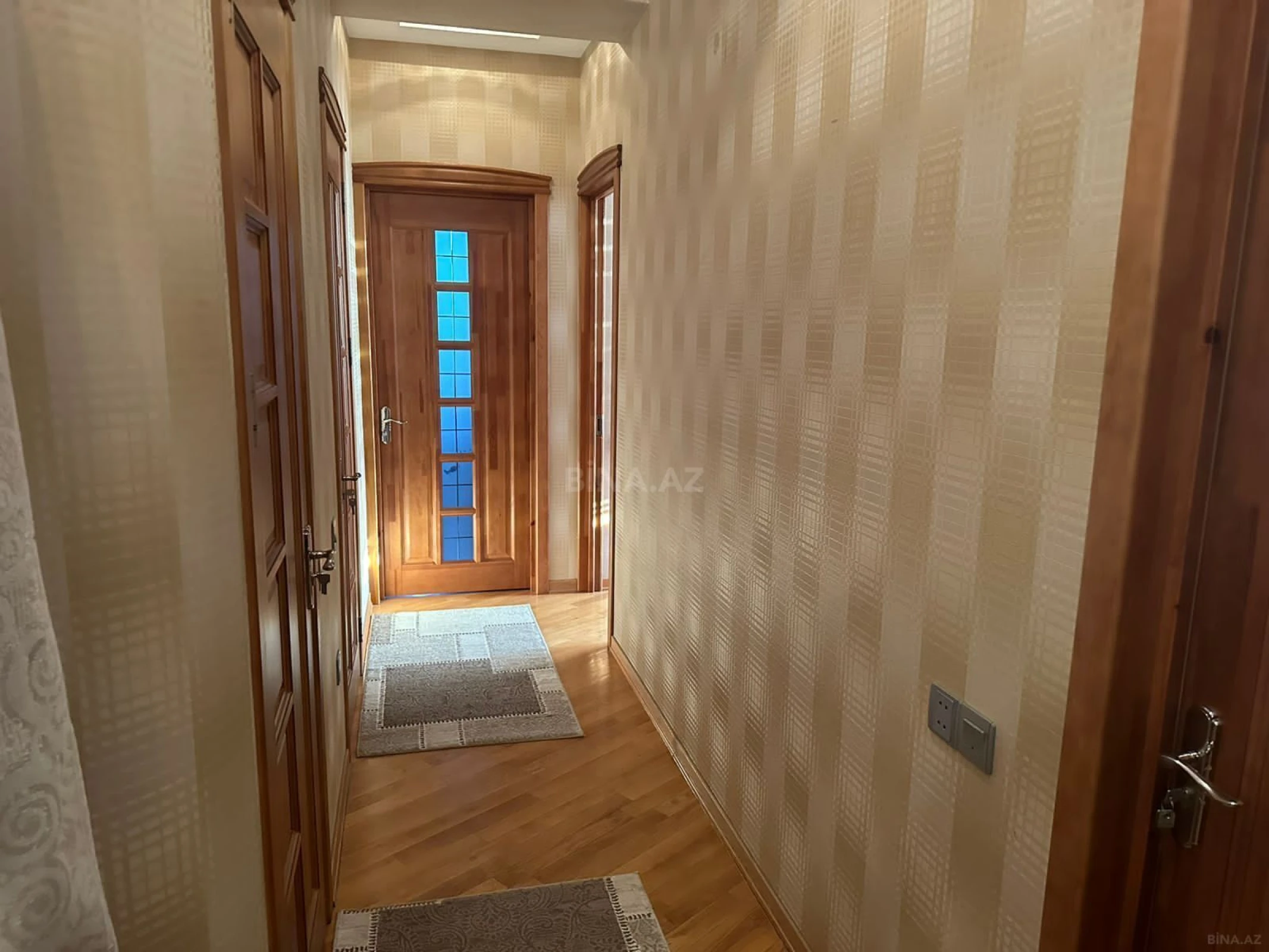 Kirayə verilir 2 otaqlı mənzil 80 m²