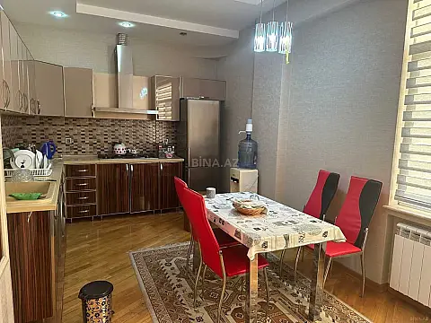 Kirayə verilir 2 otaqlı mənzil 80 m²
