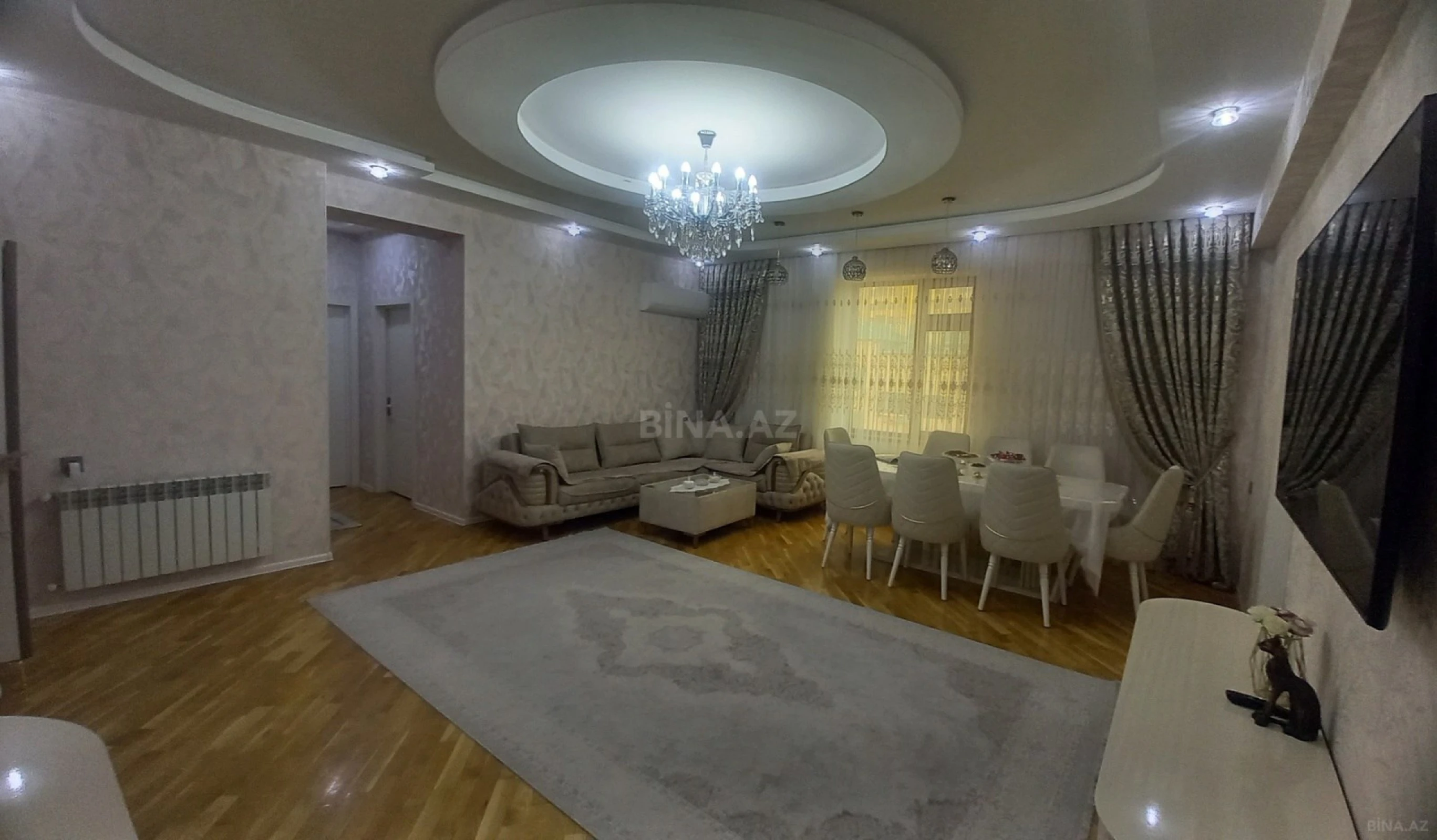 Satılır 4 otaqlı mənzil 136 m²