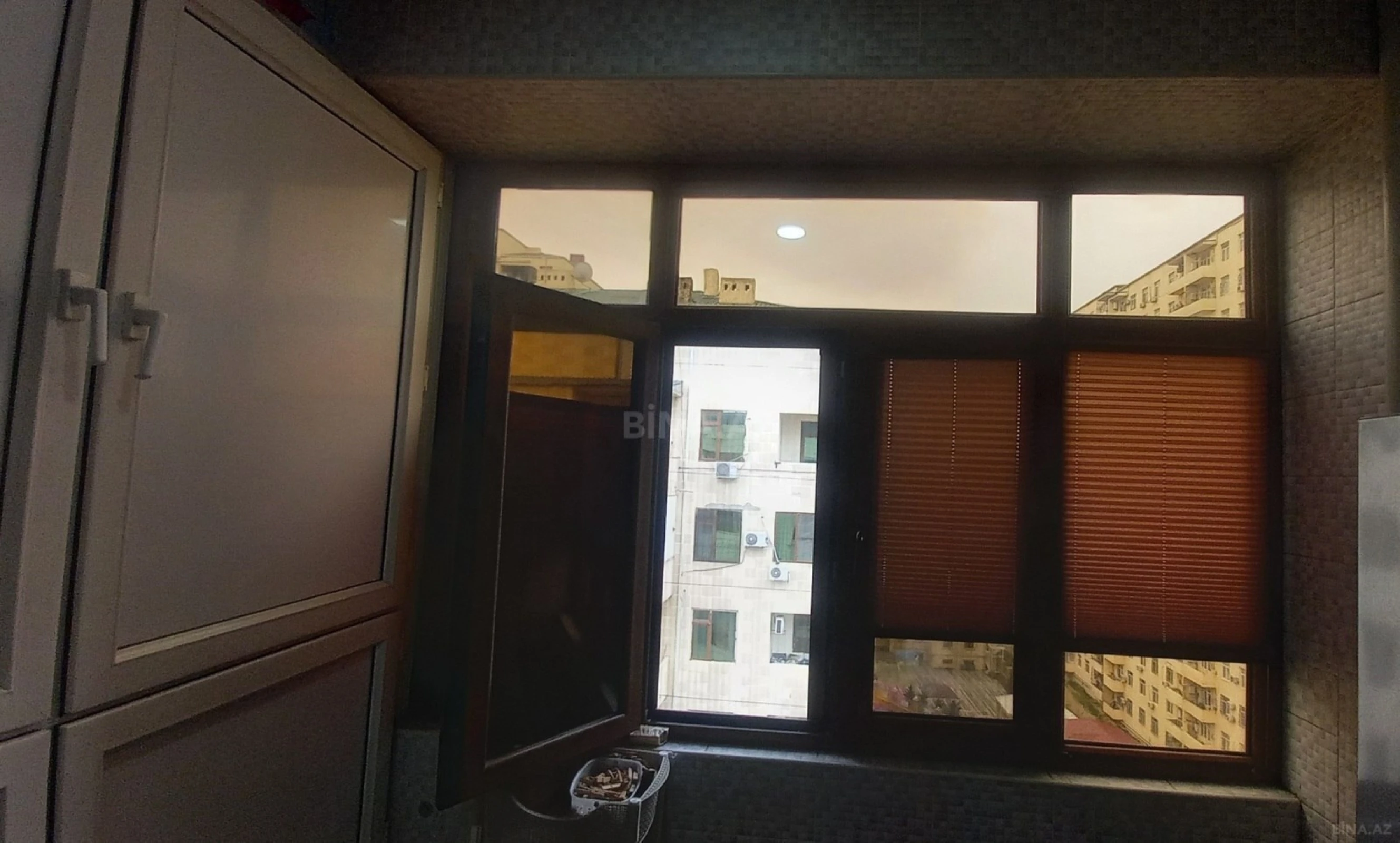 Satılır 4 otaqlı mənzil 136 m²