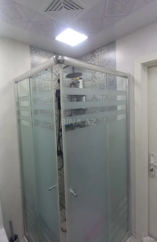 Satılır 4 otaqlı mənzil 136 m²