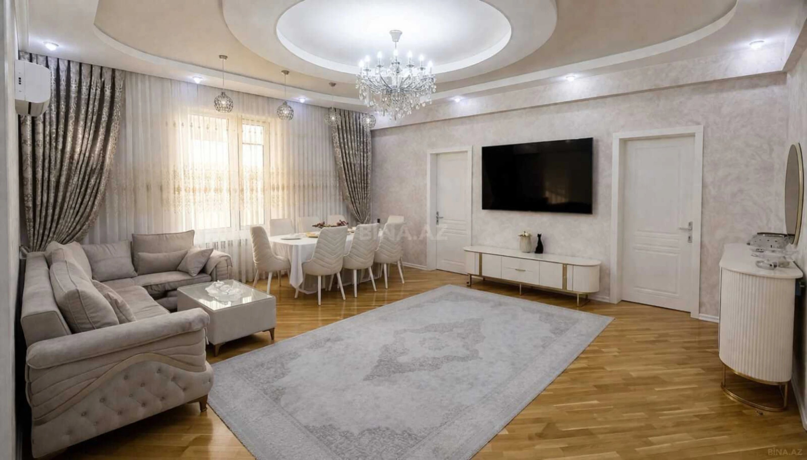 Satılır 4 otaqlı mənzil 136 m²