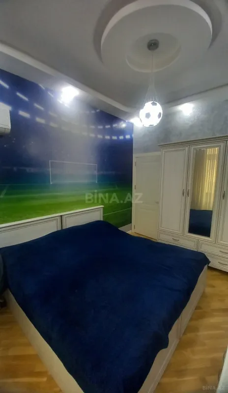Satılır 4 otaqlı mənzil 136 m²
