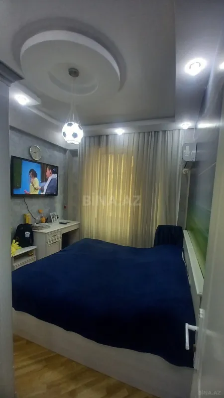 Satılır 4 otaqlı mənzil 136 m²