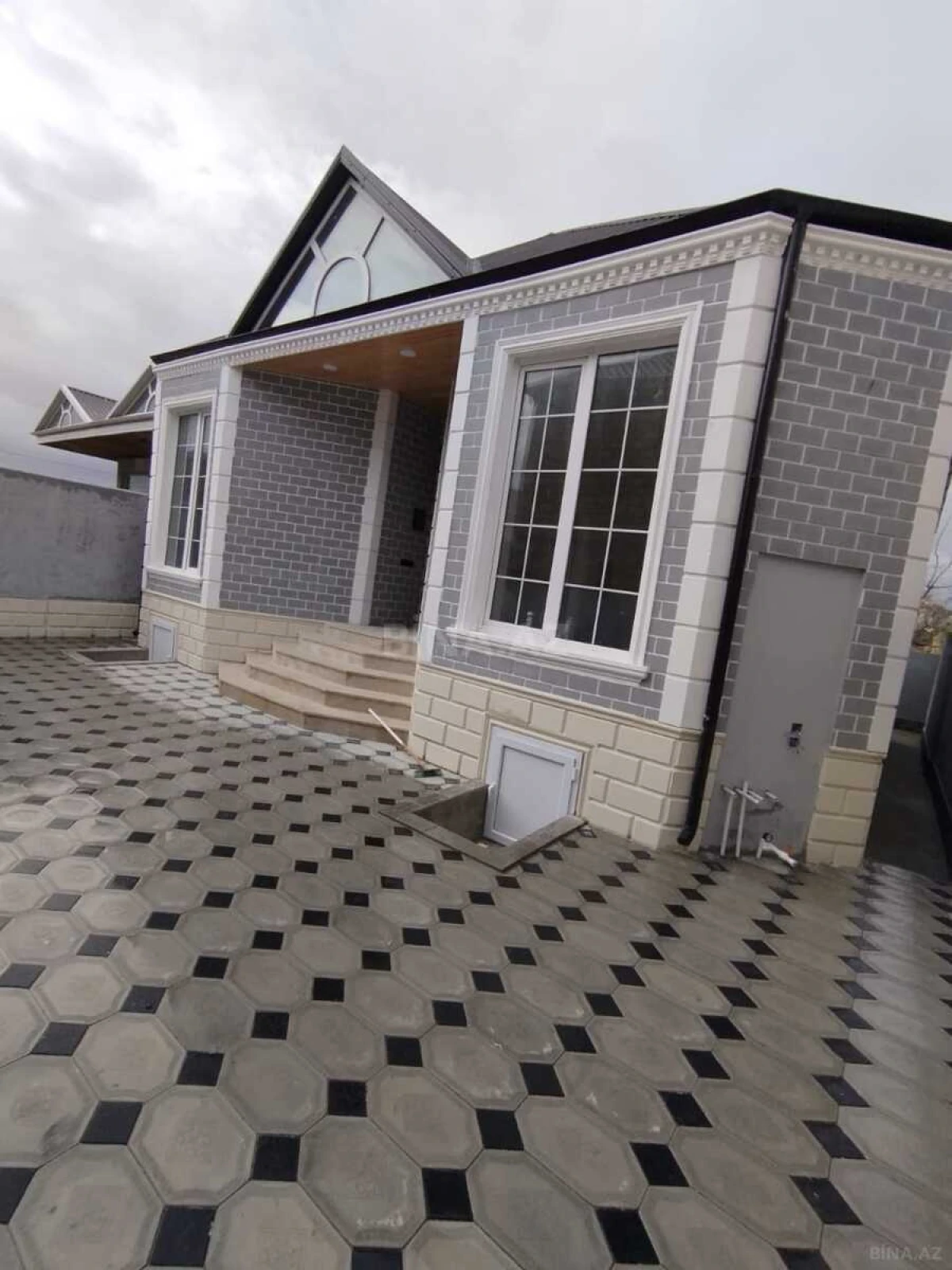 Satılır 4 otaqlı həyət evi 120 m²