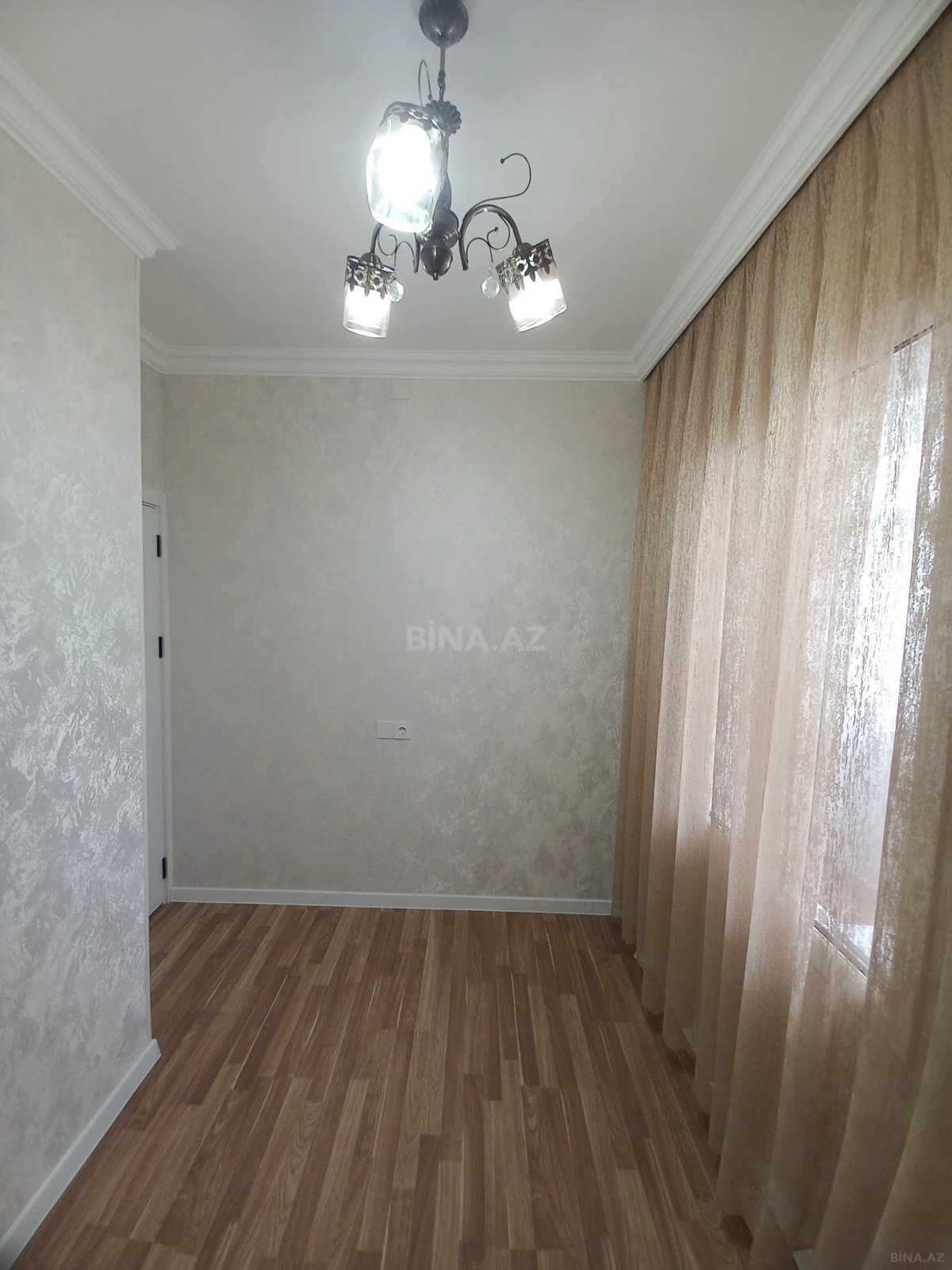 Satılır 1 otaqlı mənzil 45 m²