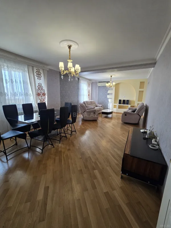 Kirayə verilir 4 otaqlı mənzil 112 m²